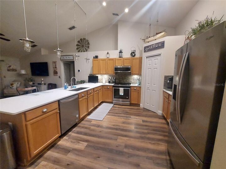 Property Photo: 2236 Lake Pointe Circle FL 34748