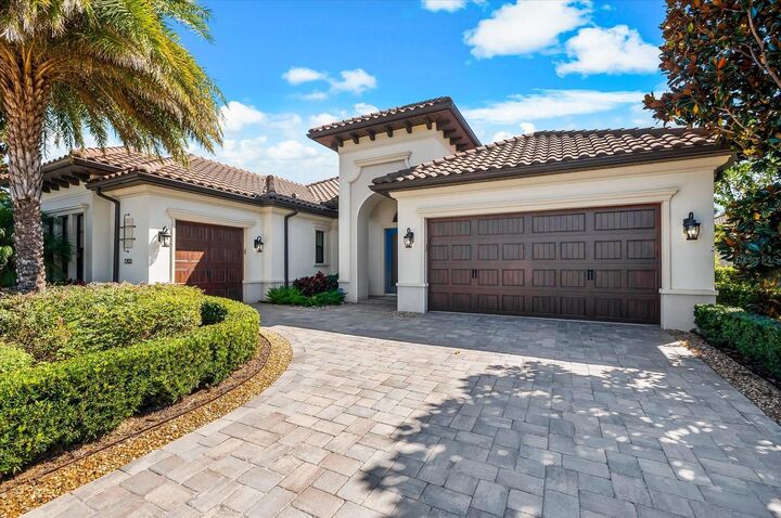 Property Photo:  7203 Prestbury Circle  FL 34202 