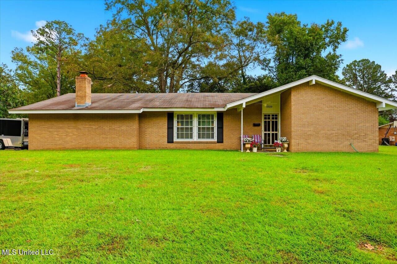 Property Photo:  5320 Meadow Oaks Pk Drive  MS 39211 