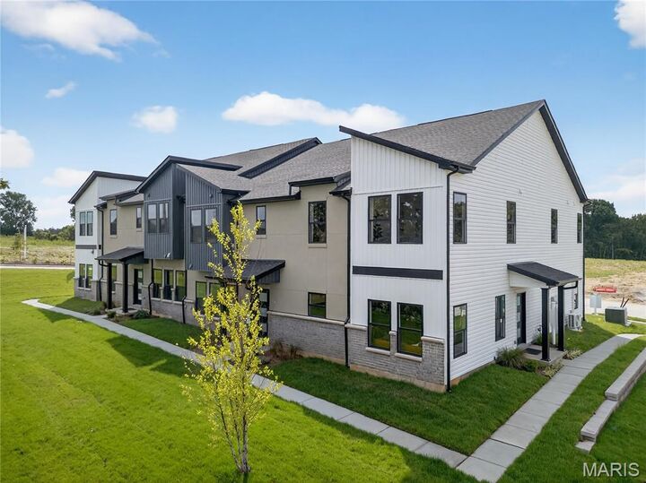 Property Photo:  19 Lienemann  MO 63303 