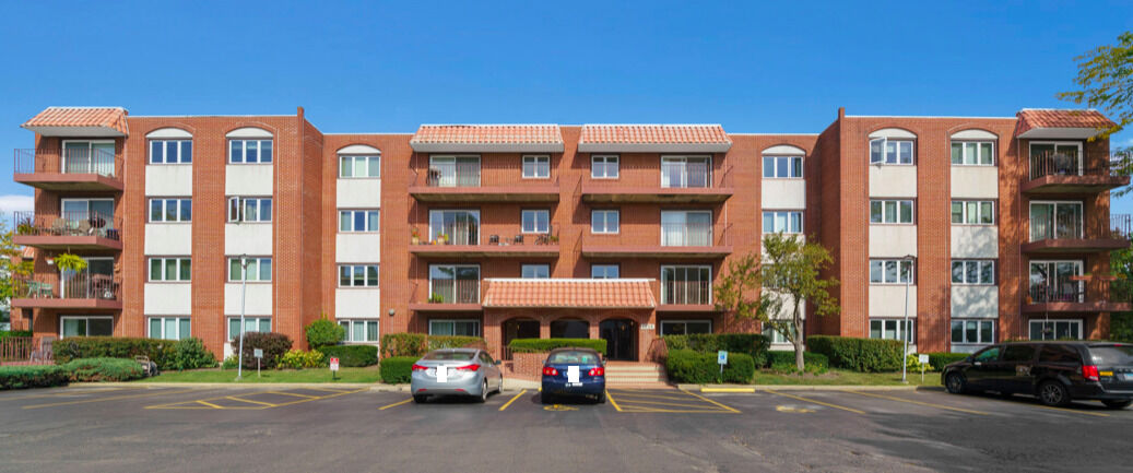 Property Photo: 2066 Saint Johns Avenue 404 IL 60035