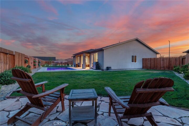 Property Photo: 7702 Canyon Trail Avenue CA 93313