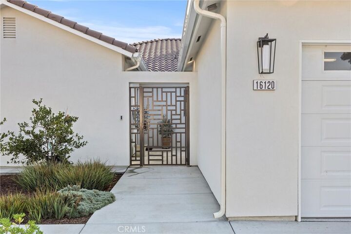 Property Photo: 16120 Match Pointe Court CA 93306