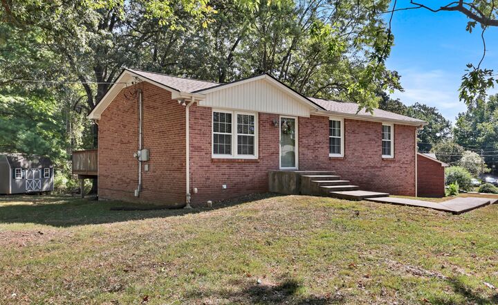 Property Photo:  323 Forest Hills Dr  TN 37040