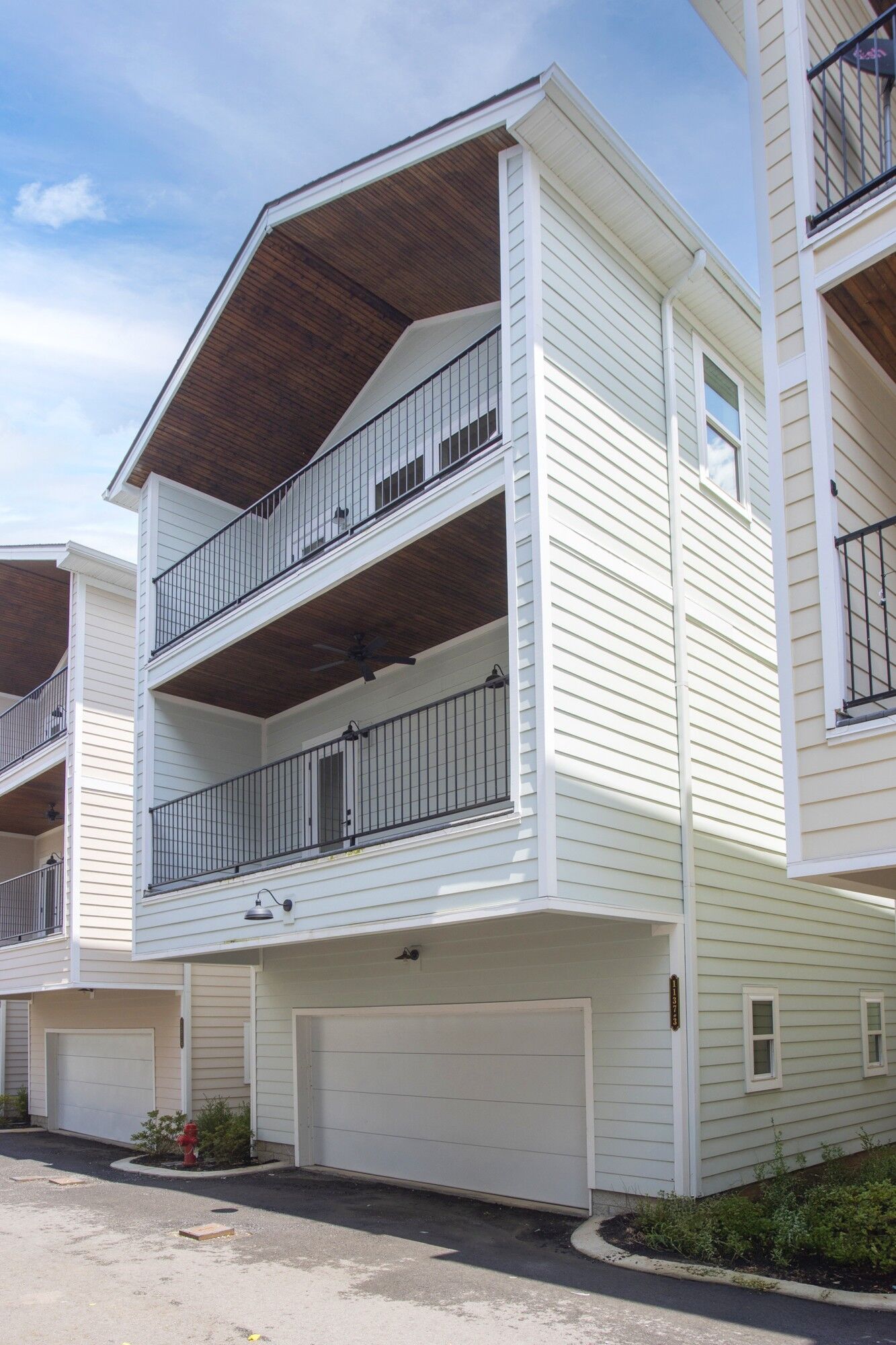 Property Photo:  1137 Lawrence Avenue 3  TN 37115 