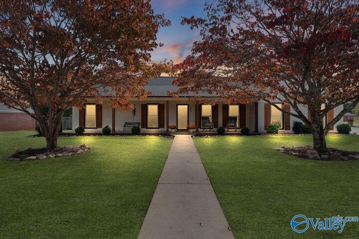 Property Photo:  100 Lamirda Court NW  AL 35810