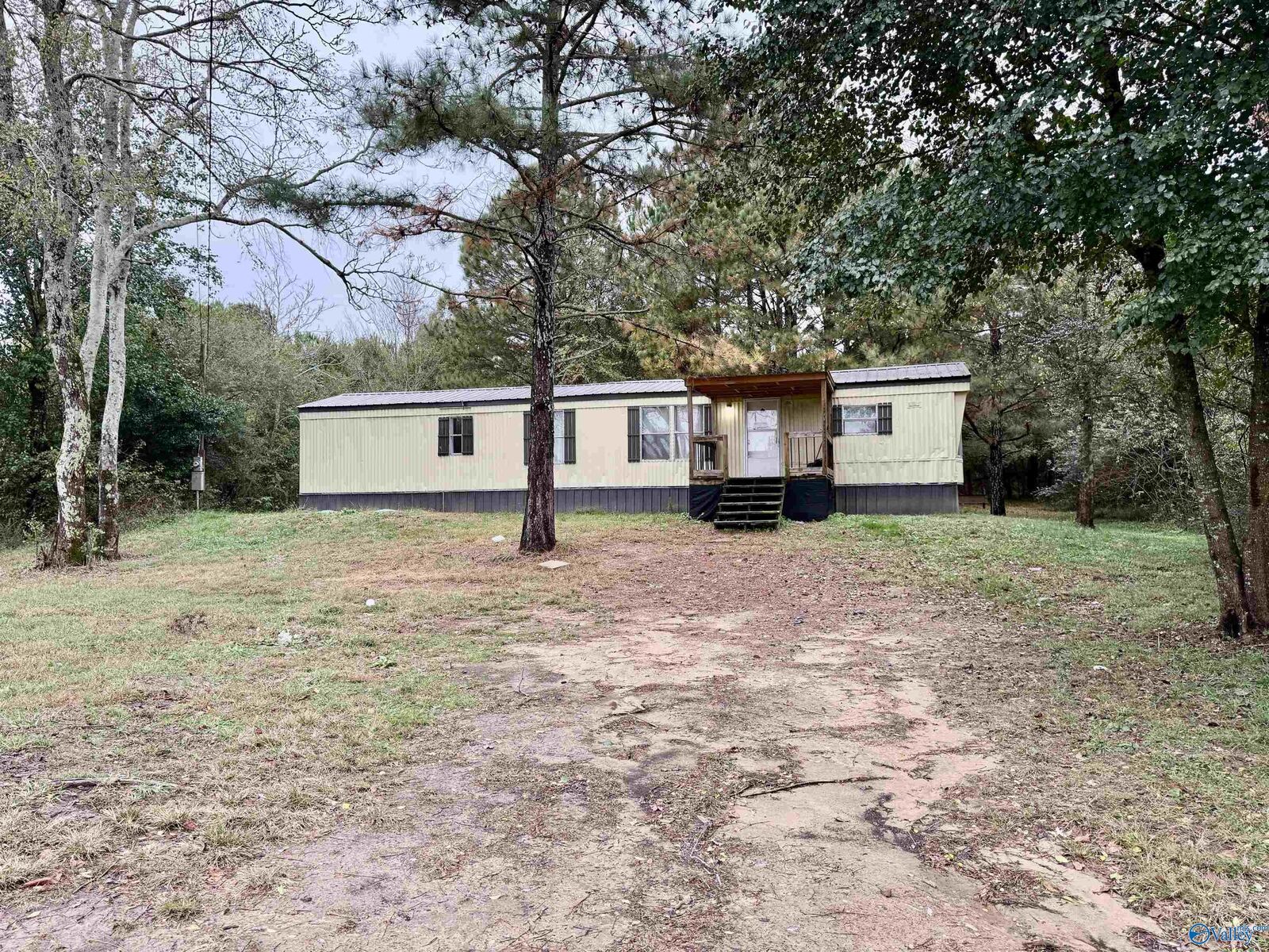 Property Photo:  166 Blue Bend Road  AL 35951