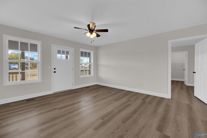 Property Photo:  39 Kyle Street  AL 35986 