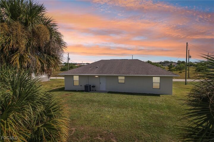 Property Photo:  9010 S Indio Circle  FL 33935