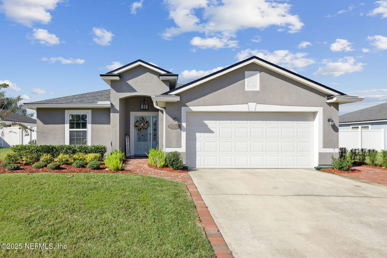 Property Photo:  95227 Windflower Trail  FL 32034 