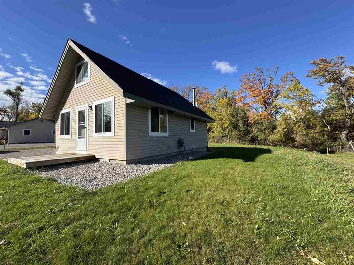 332 W Sheridan  Petoskey MI 49770 photo