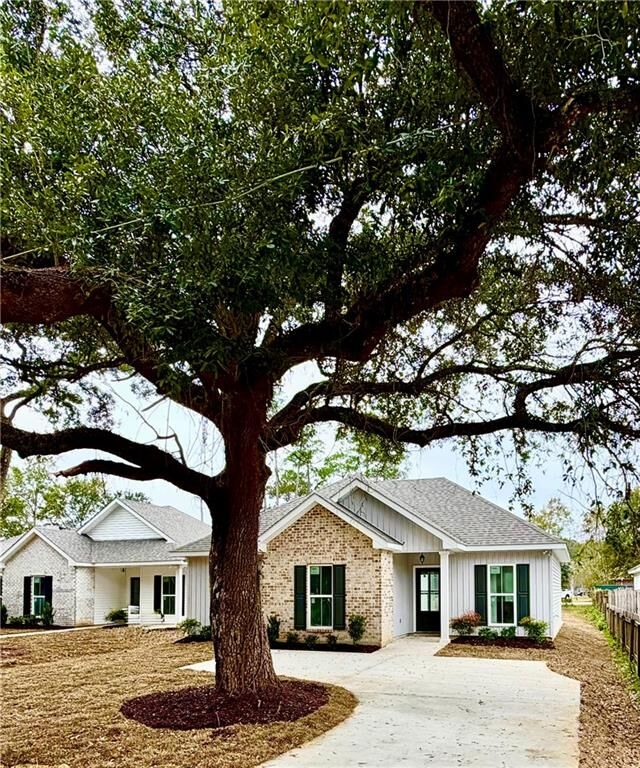 Property Photo: 4126 Dauphine Street LA 70460