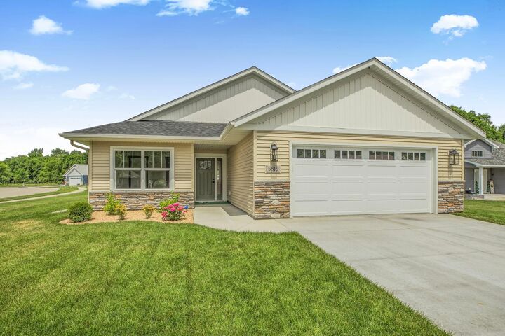 5815 Rivers Edge Drive  Saint Cloud MN 56303 photo