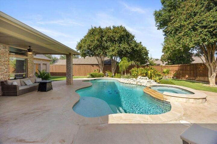 Property Photo: 8200 Thornhill Drive TX 76182