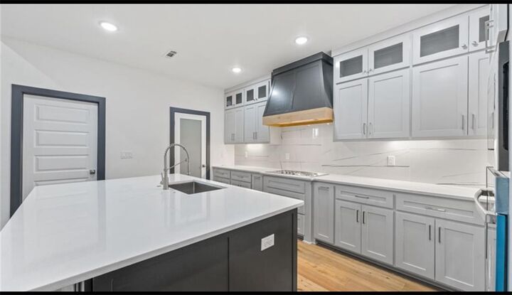 Property Photo: 6909 SW Basswood Avenue AR 72713