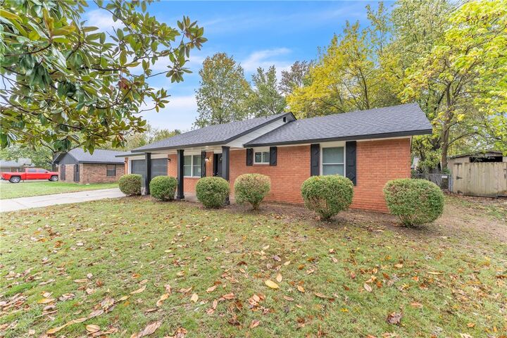 Property Photo:  2403 Trudi Place  AR 72762