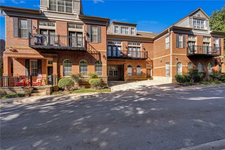 340 N Campbell Avenue 11  Fayetteville AR 72701 photo