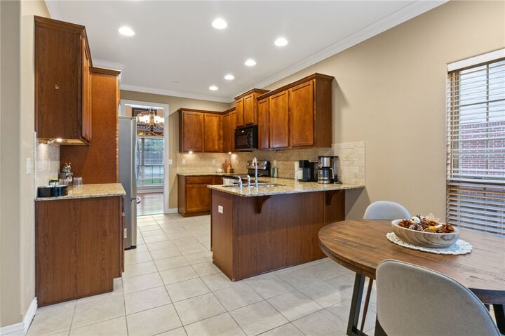 Property Photo:  6136 Knoll View  AR 72758 