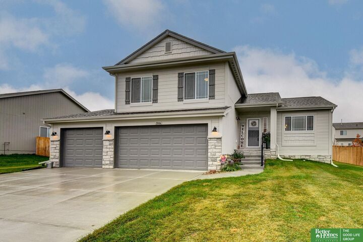 Property Photo: 12006 S 107 Street NE 68046