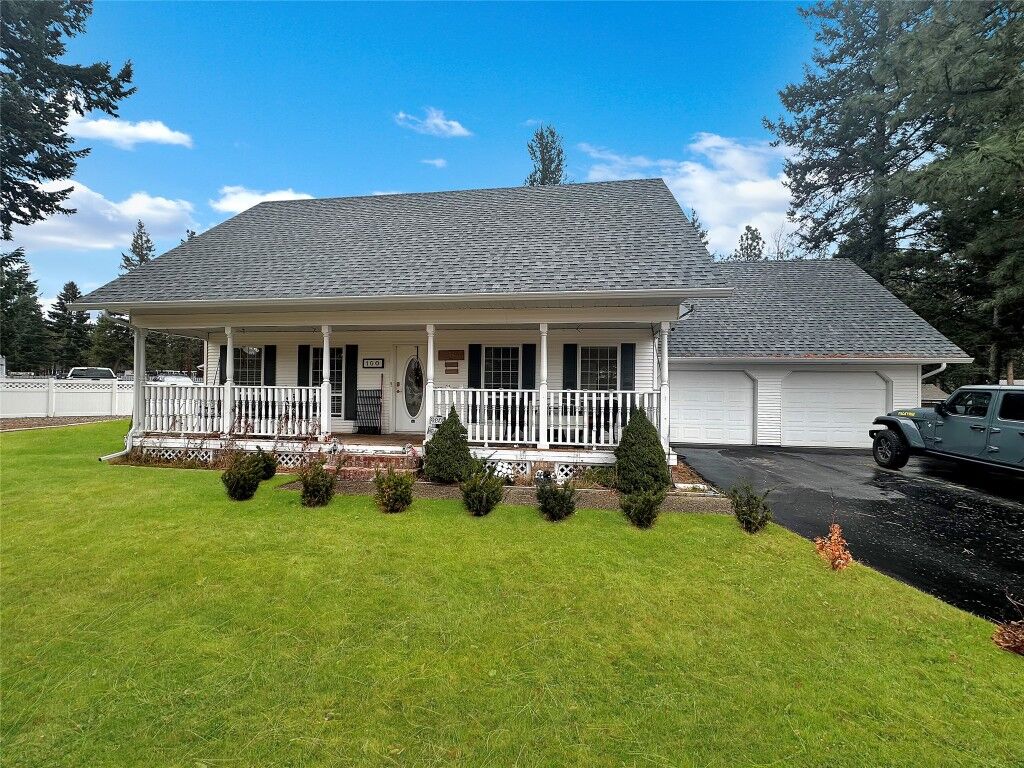 Property Photo:  100 Deerview Crescent  BC V0X 1W0