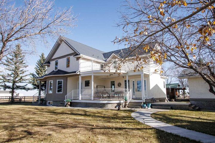 Property Photo:  140043 Range Road 274  AB T0L 1Z0 