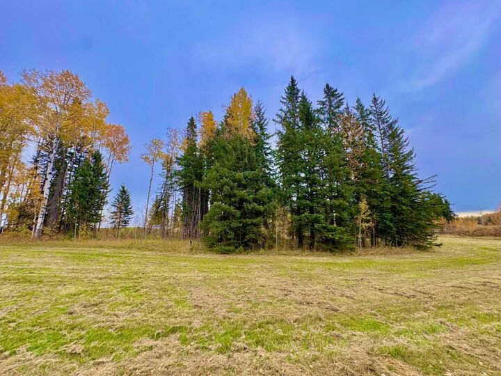 Property Photo: 301 Valley View Drive AB T4T 1A7