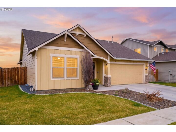 Property Photo:  1437 E Hurlburt Ave  OR 97838 