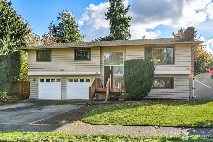 6324  183rd Place SW  Lynnwood WA 98037 photo