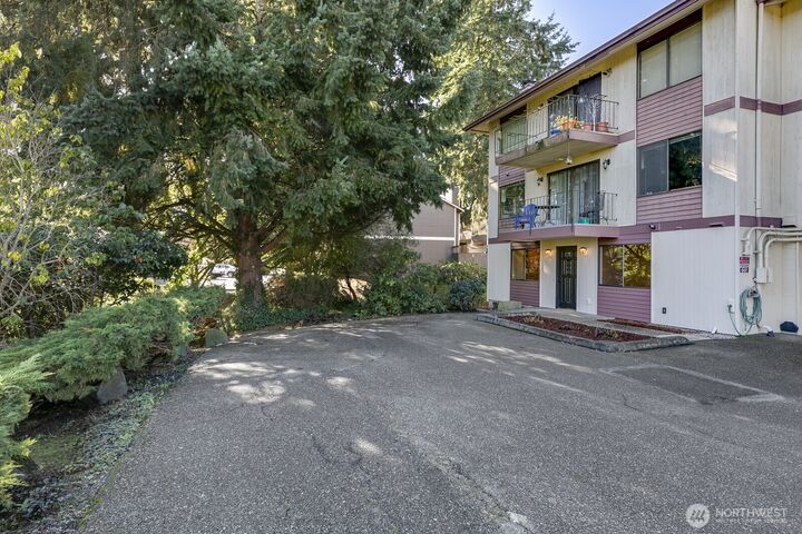 Property Photo:  2418  Euclid Avenue  WA 98203 