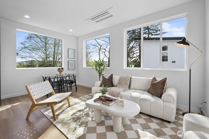 Property Photo:  1804 B  28th Avenue S  WA 98144