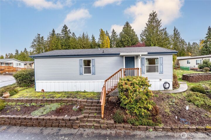 Property Photo:  3380 NE 3rd Street N 29  WA 98311 