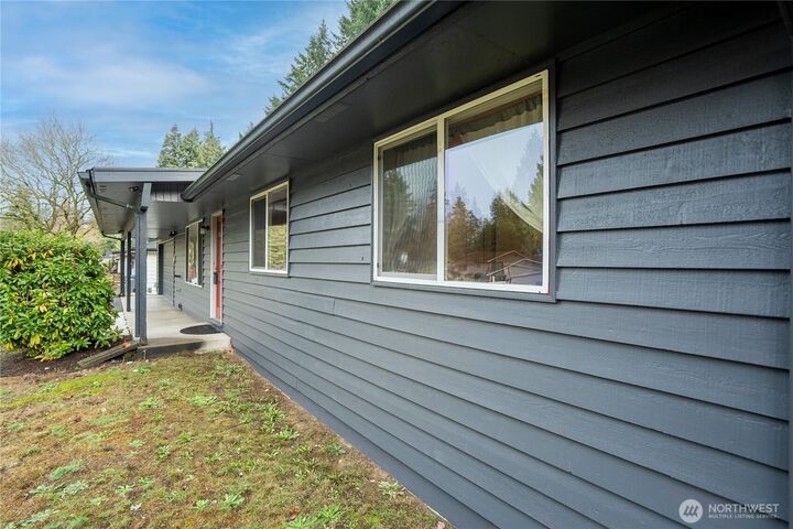 Property Photo:  3929  Briarwood Drive SE  WA 98366 
