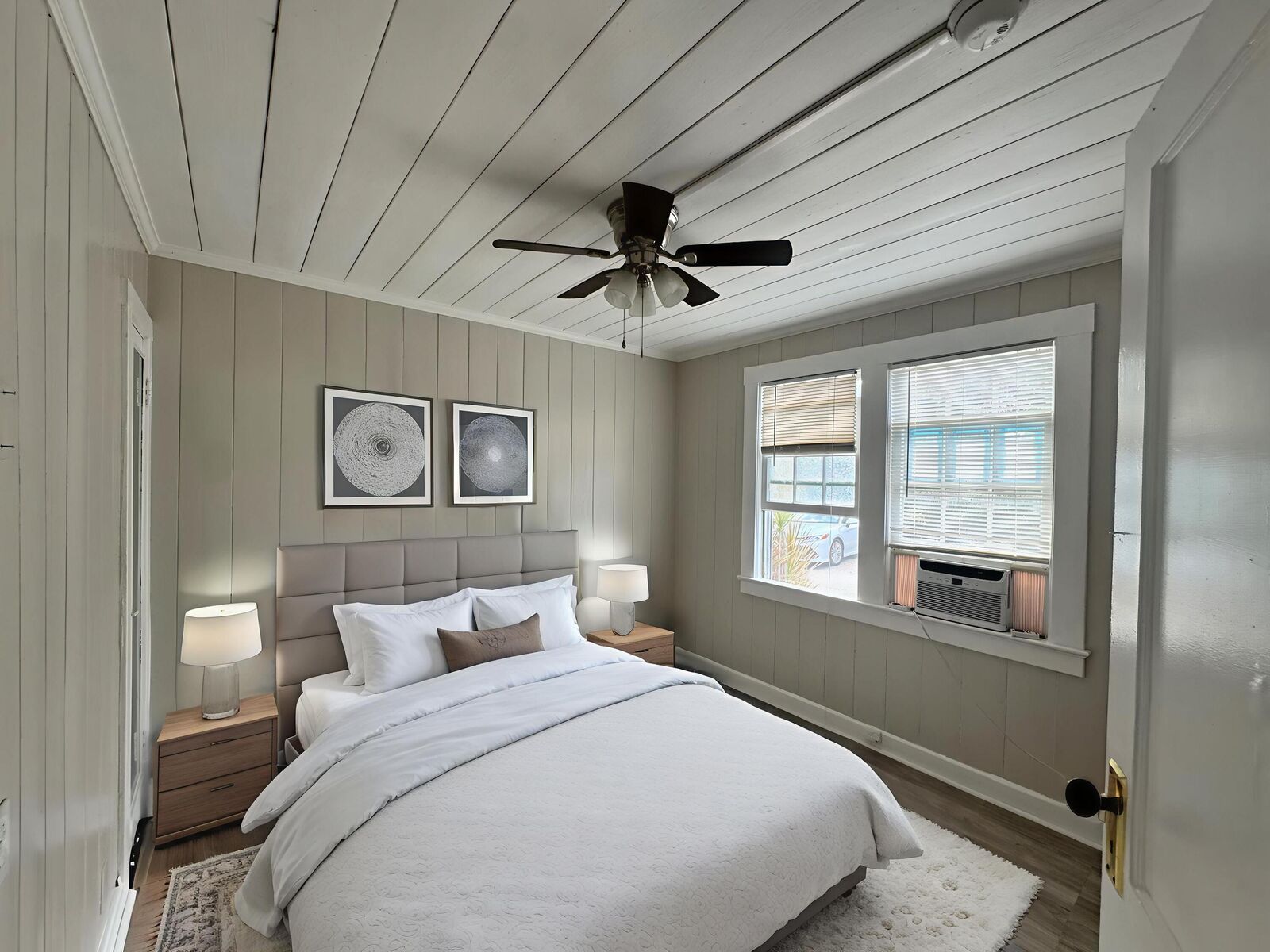 Property Photo: 200 Park Avenue 16 FL 33403