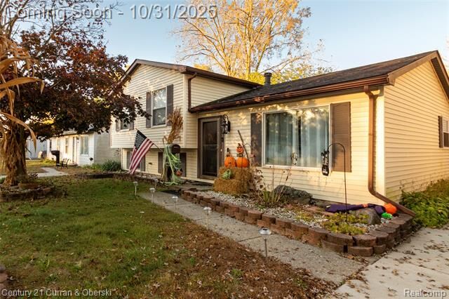 Property Photo: 15570 Orchard Street MI 48174