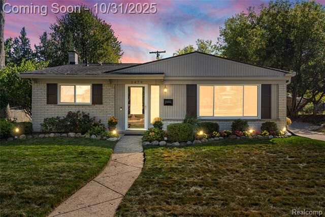 Property Photo:  1479 N Pine Street  MI 48307 