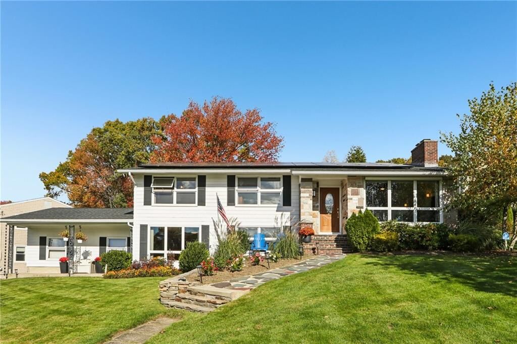 Property Photo:  269 Glen Hills Drive  RI 02920