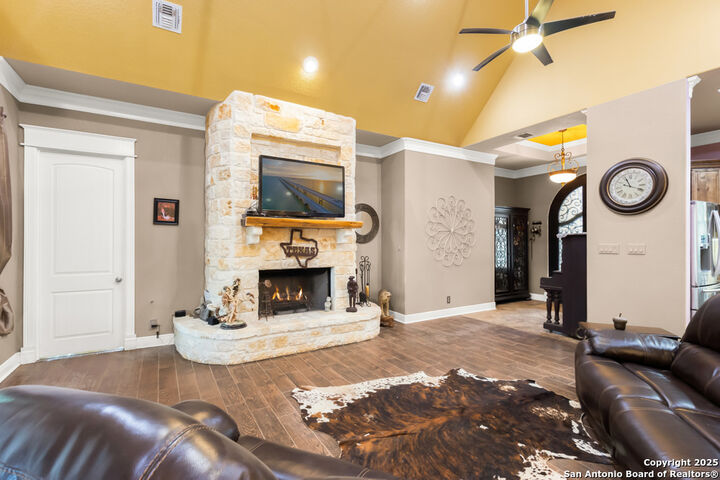 Property Photo:  168 Bandera Blvd  TX 78003 
