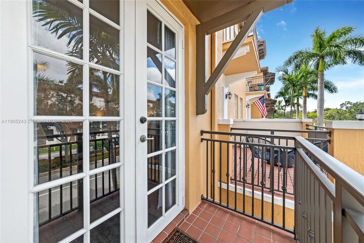 Property Photo:  482 SW 147th Ave 4615  FL 33027