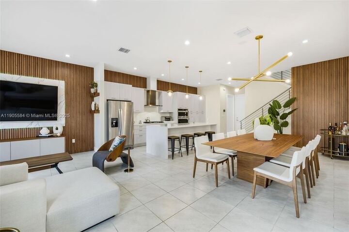 Property Photo:  8156 NW 43rd St  FL 33166