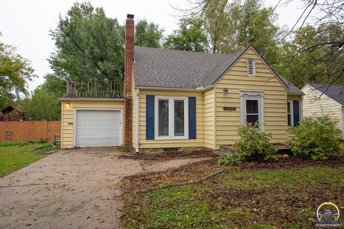 Property Photo:  1150 SW Collins Ave  KS 66604