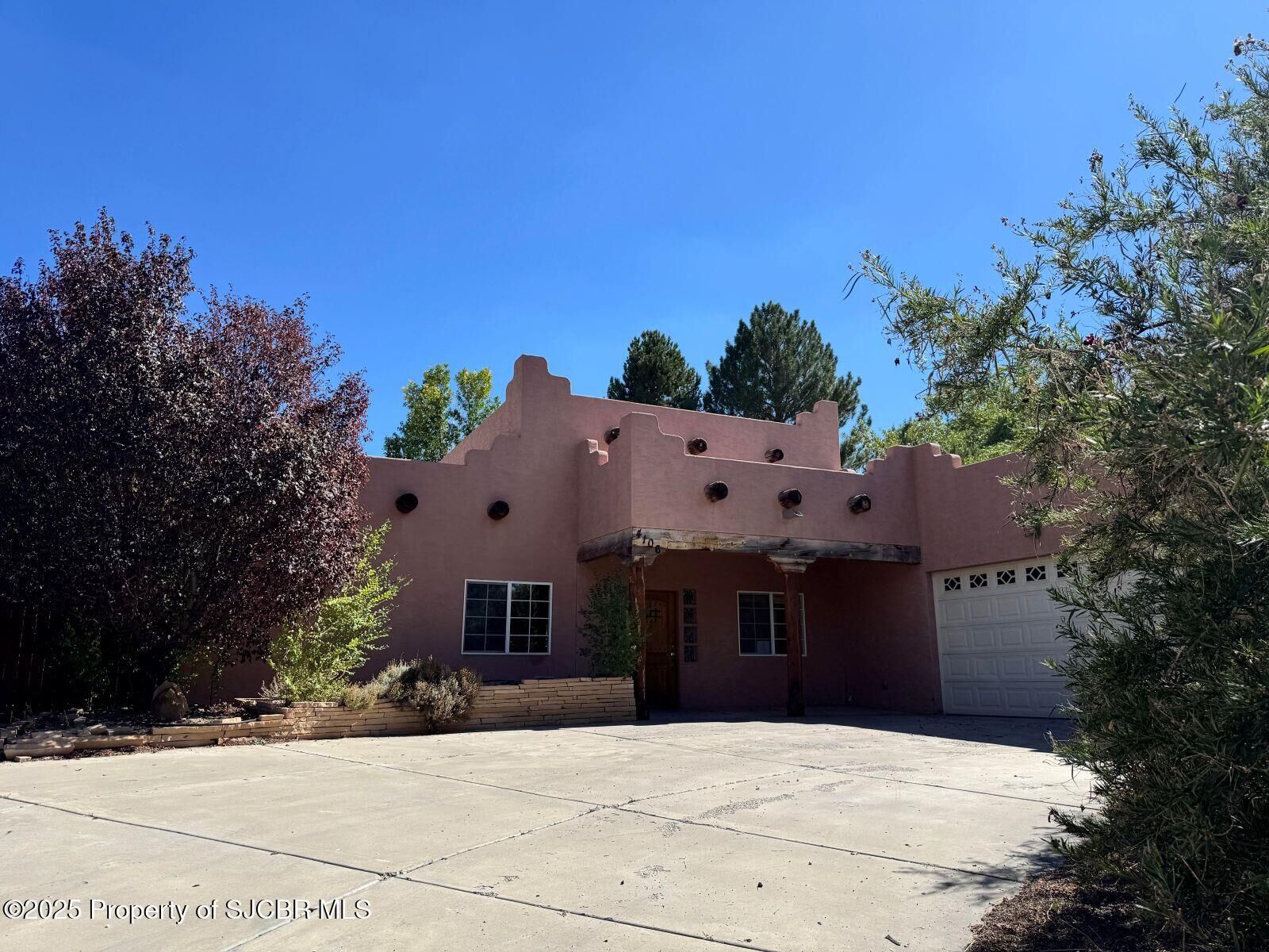 Property Photo:  4106 N Buena Vista Avenue  NM 87401 
