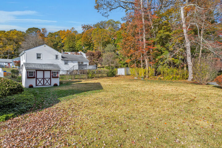 Property Photo:  7 Lycett Court  CT 06850