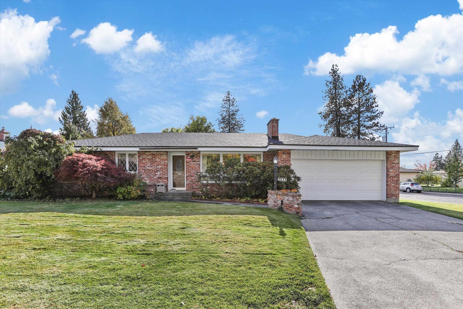 Property Photo:  2633 W Woodside Ave  WA 99208
