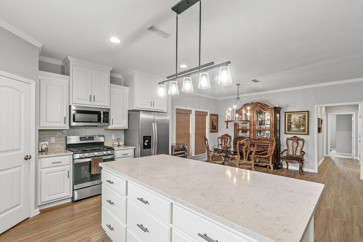 Property Photo:  302 Ridgeland Road  AL 36301 