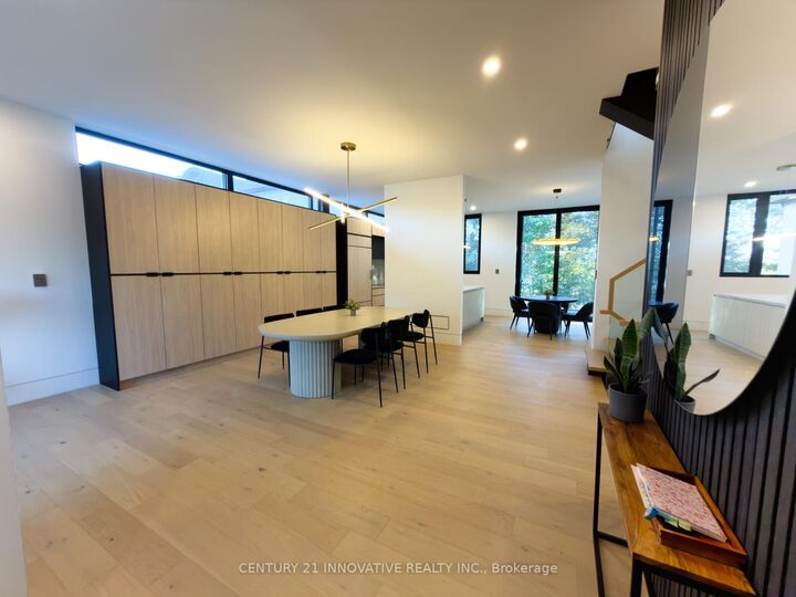 Photo de la propriété:  10 Haida Court  ON M1C 3L1 