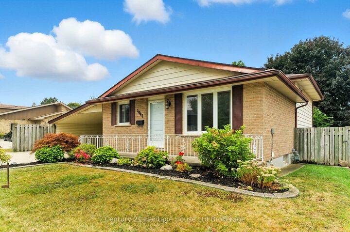 Property Photo: 1043 Canfield Crescent ON N4S 8P3
