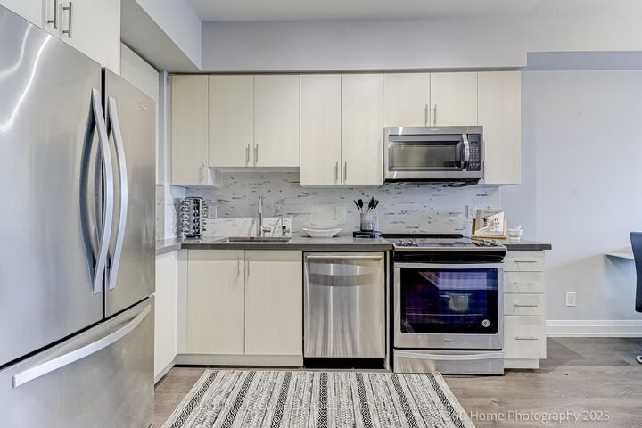 Photo de la propriété: 3700 Highway 7 Highway 1104 ON L4L 0G8