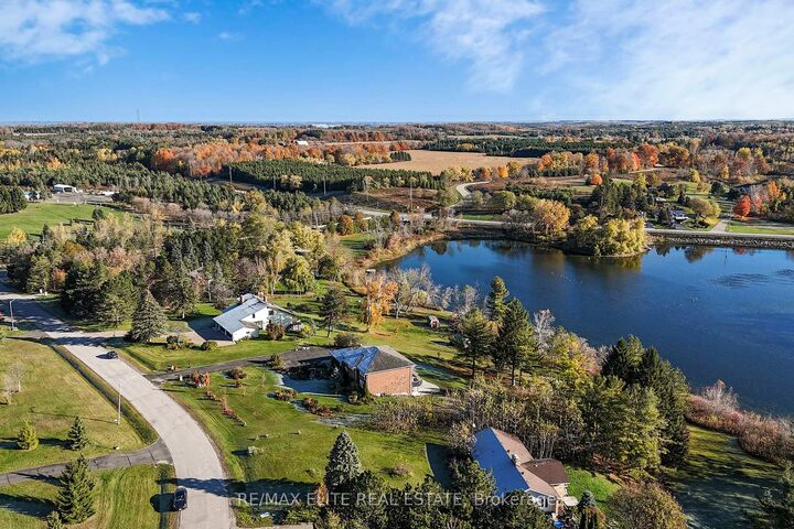 Photo de la propriété:  9 Island Lake Drive  ON L4A 3G7 