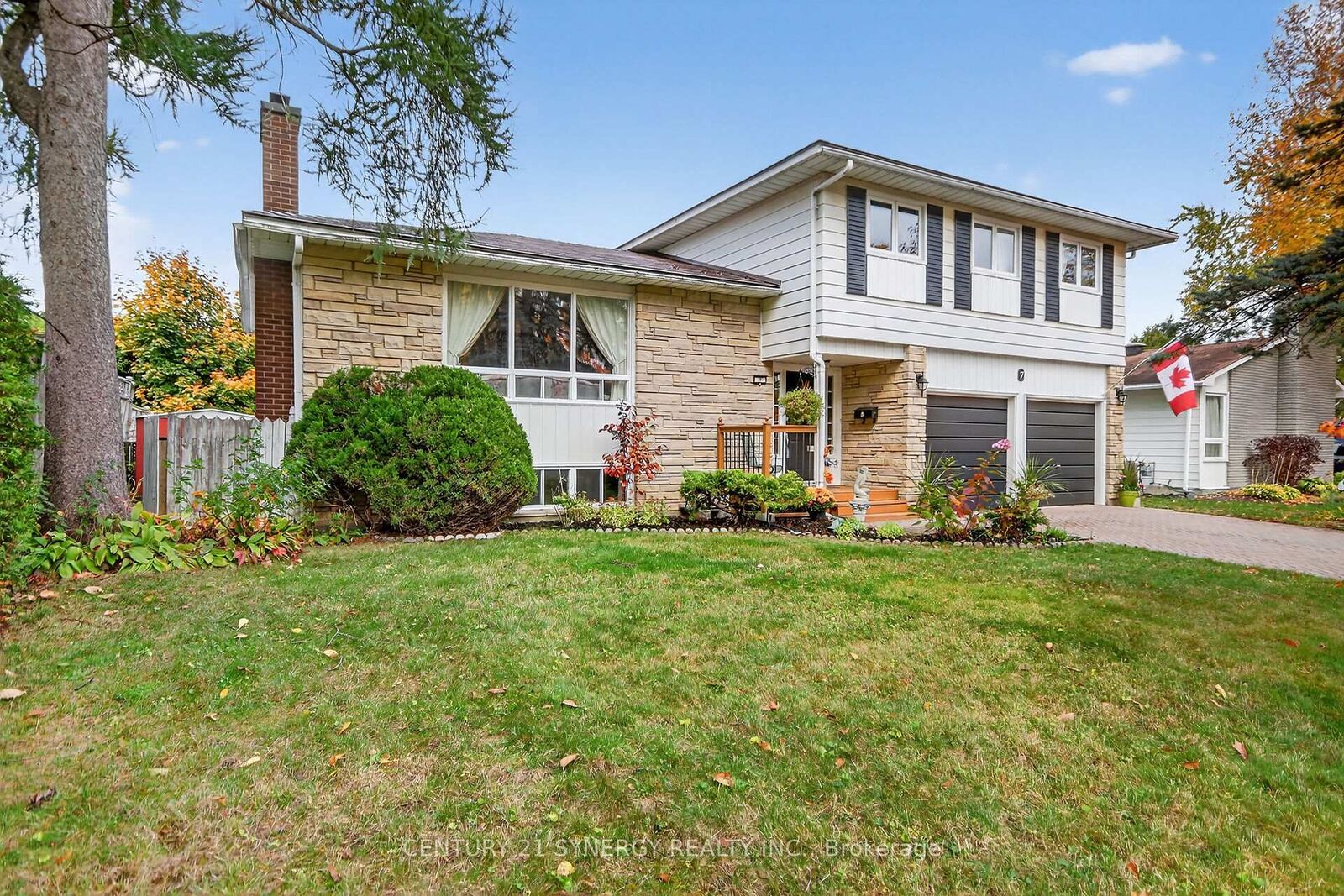 Photo de la propriété: 7 St Remy Drive ON K2J 1A5