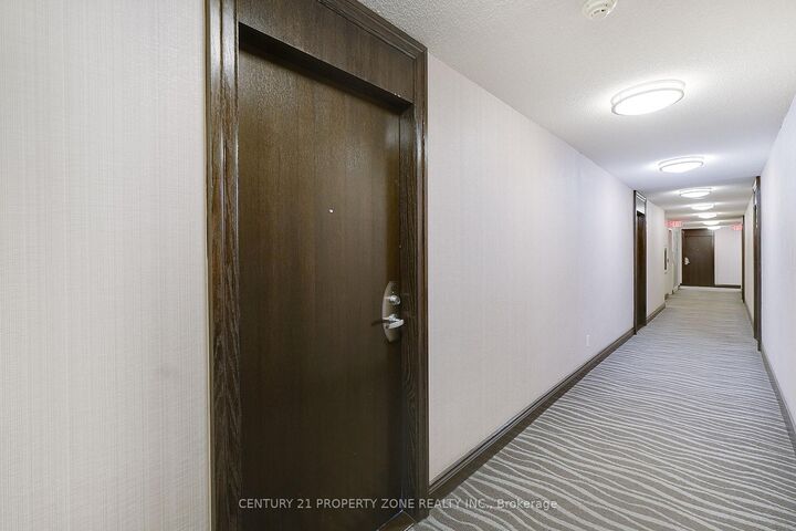 Property Photo: 25 Lower Simcoe Street 527 ON M5J 3A1